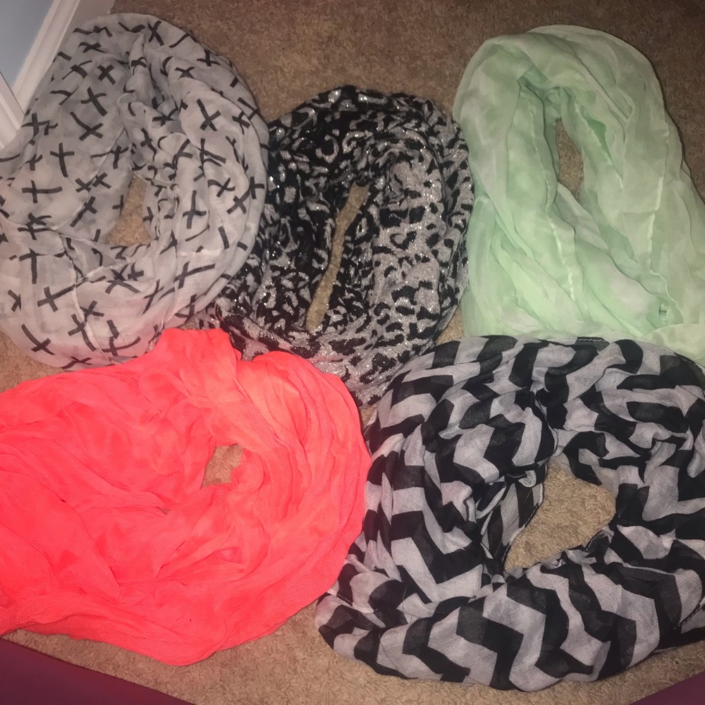 Infinity Scarfs (ALL INCLUDED)